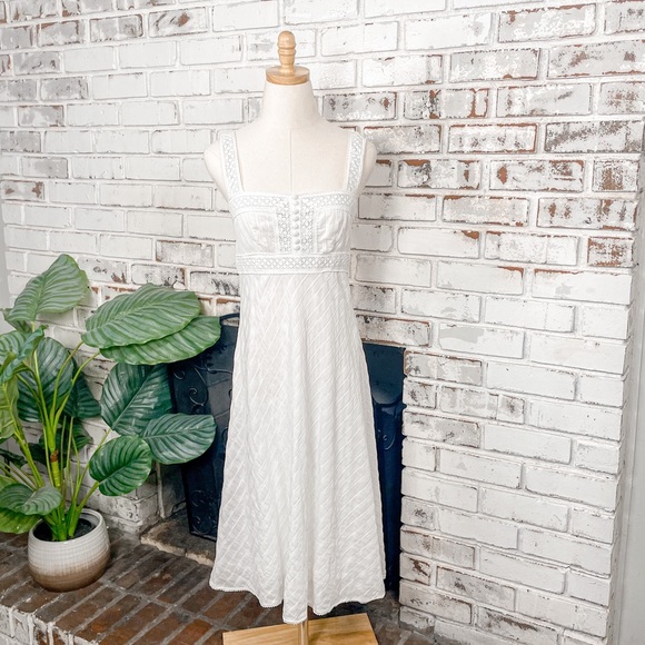 Donna Morgan Dresses & Skirts - Donna Morgan Coastal Cowgirl Lace Cotton Gauzy Metallic Thread Midi Dress 6